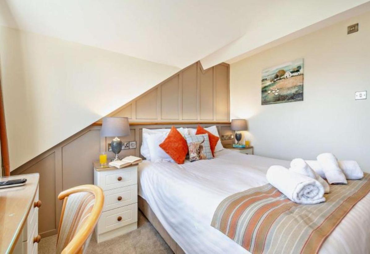 Lion Hotel & Studio Apartments Criccieth Εξωτερικό φωτογραφία