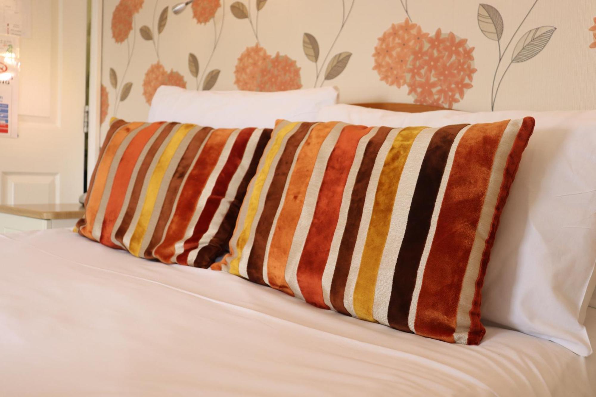 Lion Hotel & Studio Apartments Criccieth Εξωτερικό φωτογραφία