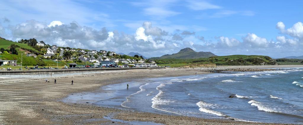Lion Hotel & Studio Apartments Criccieth Εξωτερικό φωτογραφία
