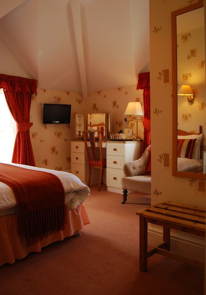Lion Hotel & Studio Apartments Criccieth Εξωτερικό φωτογραφία