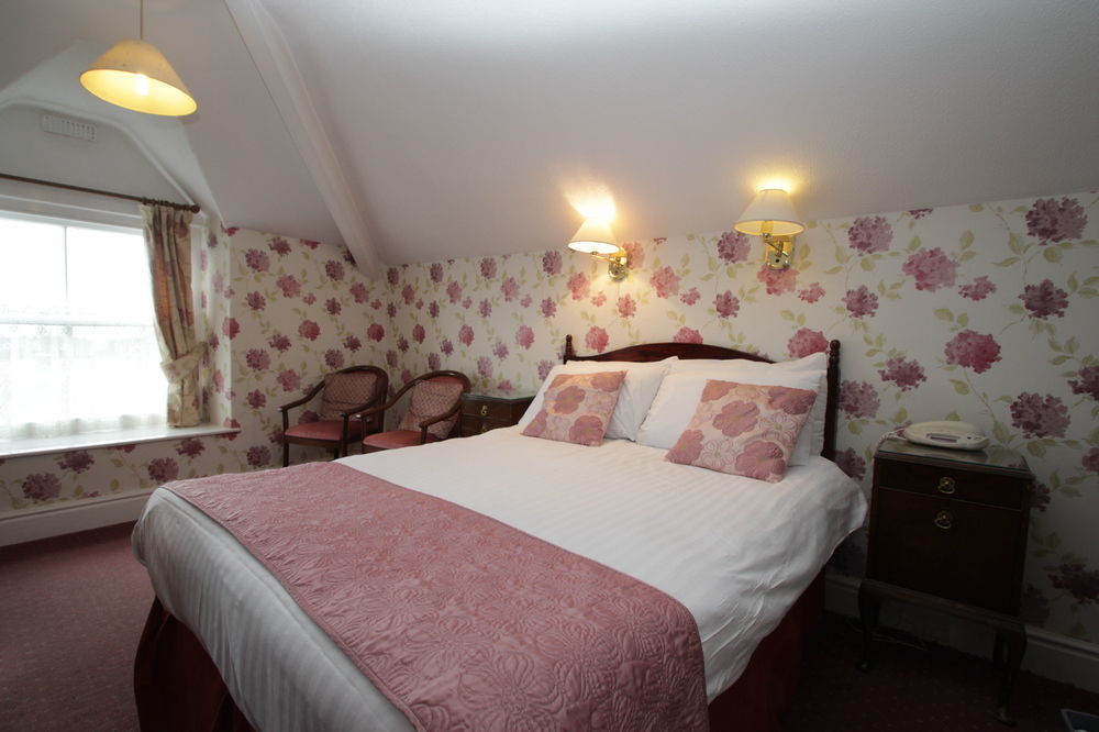 Lion Hotel & Studio Apartments Criccieth Εξωτερικό φωτογραφία