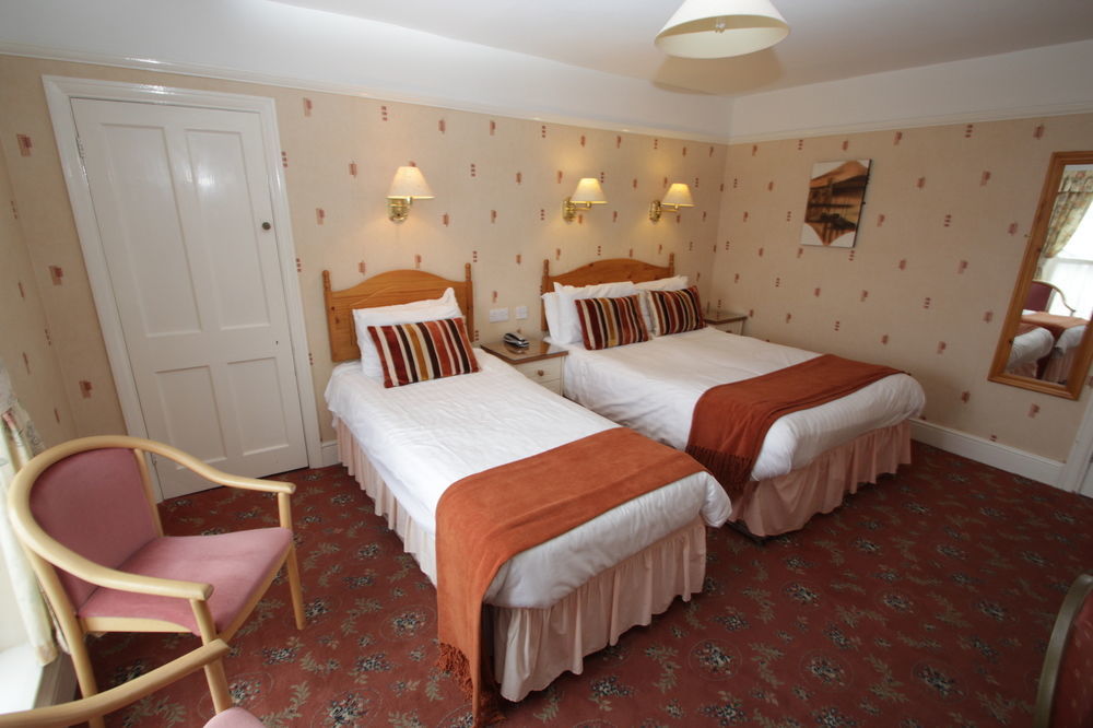 Lion Hotel & Studio Apartments Criccieth Εξωτερικό φωτογραφία