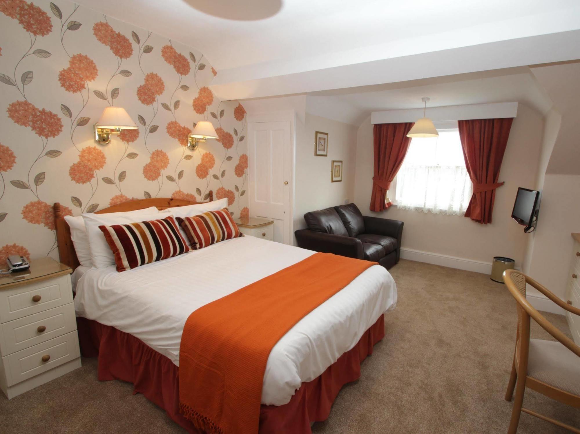 Lion Hotel & Studio Apartments Criccieth Εξωτερικό φωτογραφία